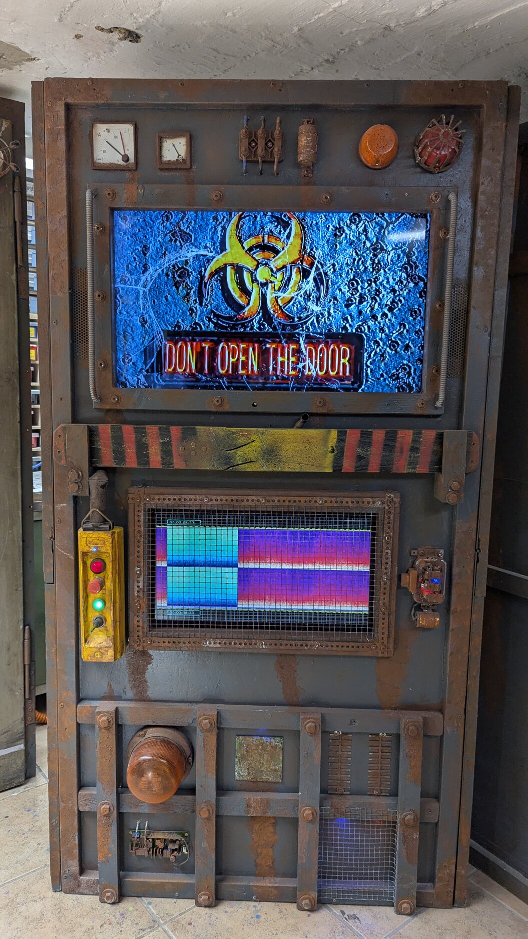 Halloween-Animatronic mit Nebel